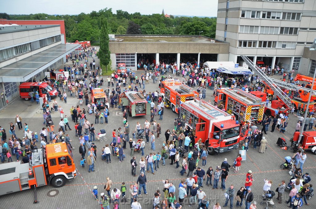 Tag der Offenen Tuer BF Koeln Weidenpesch Scheibenstr P719.JPG